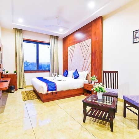 Hotel Remark Удайпур Экстерьер фото